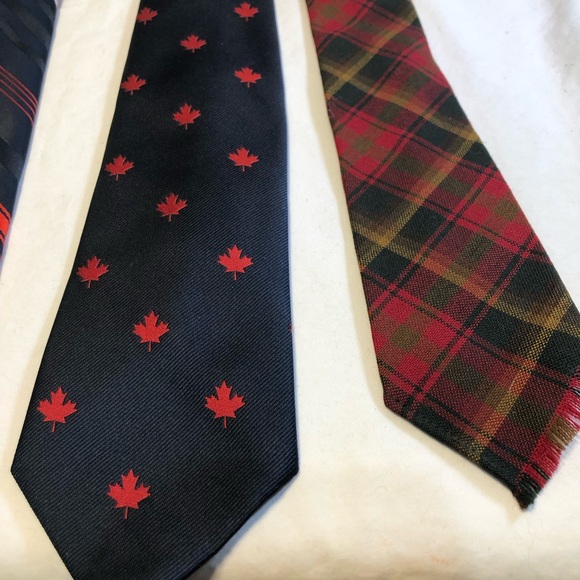 Vintage Men’s Neckties Red Navy Tones Vintage - Picture 15 of 15